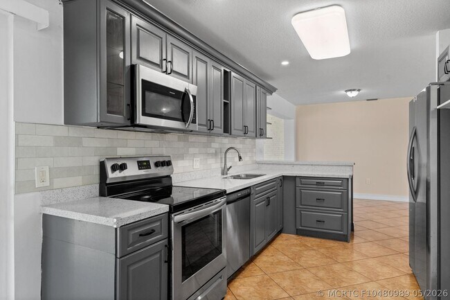 Building Photo - 11371 NW 40th Pl