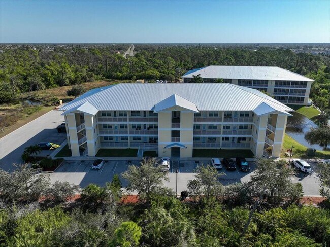 Building Photo - 102 NATURES Way