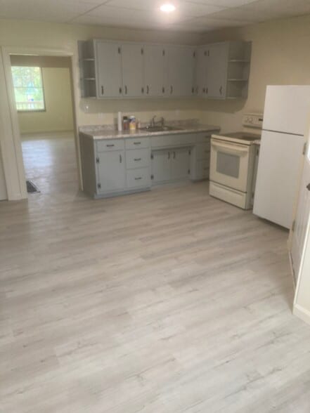 Kitchen4 - 533 Jackson Ave