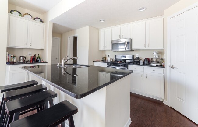 Building Photo - Available Sept 4th, 2026!