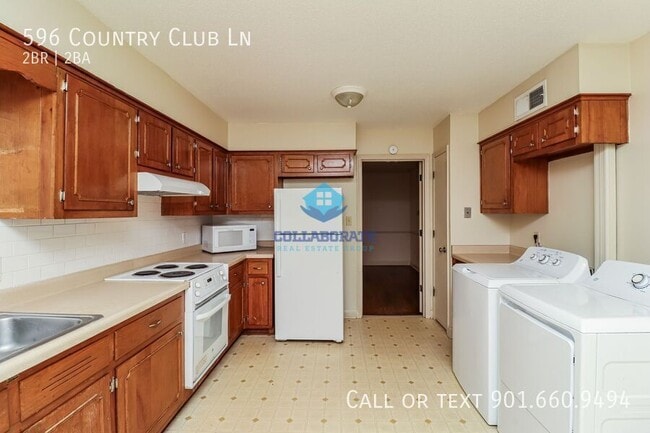 Building Photo - 596 Country Club Ln