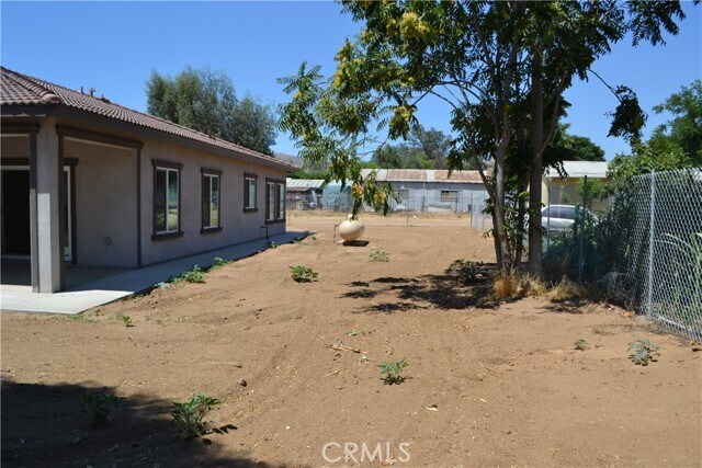 Building Photo - 22267 Mountain Ave