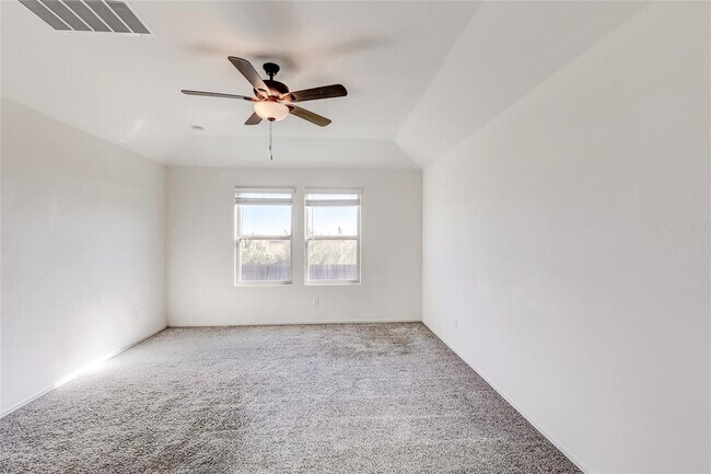 Building Photo - 730 Carol Dr