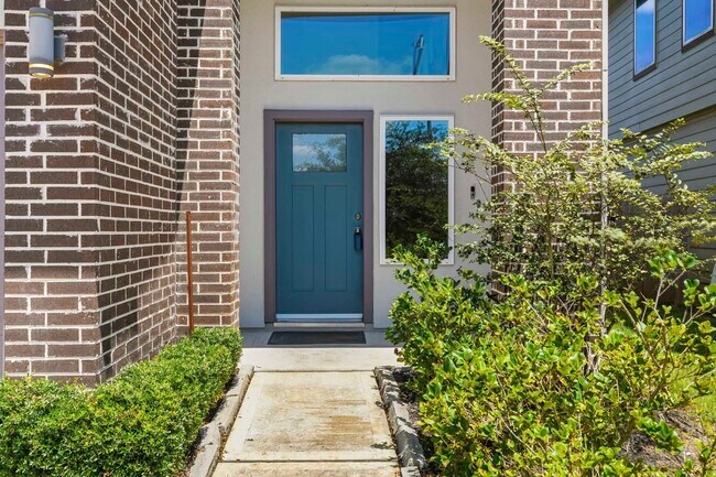 Building Photo - 12515 Newport Arch Ln