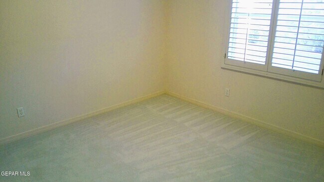 Building Photo - 6901 Mineral Ridge Dr