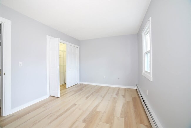 Building Photo - 64 Camelot Dr