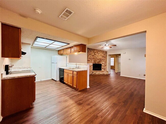 Building Photo - 9304 Kempler Dr