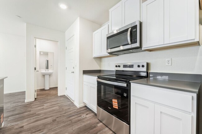 Building Photo - 7352 Joanna Brk St