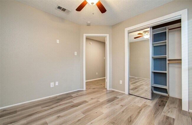 Building Photo - 26518 Cypresswood Dr