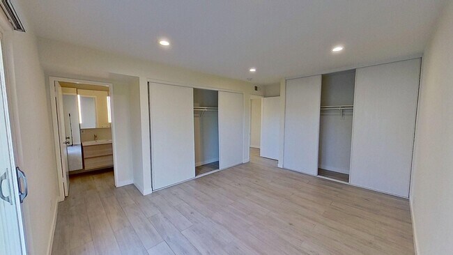 Building Photo - 25621 Califia Dr