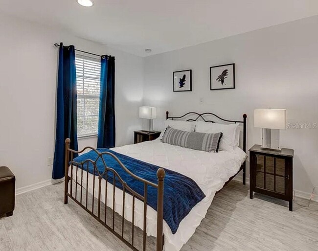 Building Photo - 3024 Secret Lake Dr