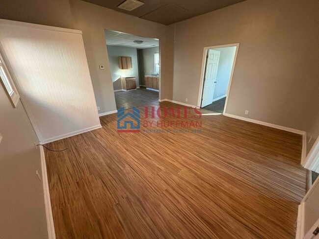 Building Photo - Westside | Three Bedroom House