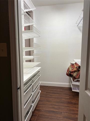 Building Photo - 1720 NE Green Oaks Blvd