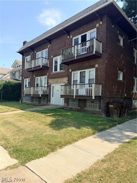Building Photo - 10917 Bernard Ave