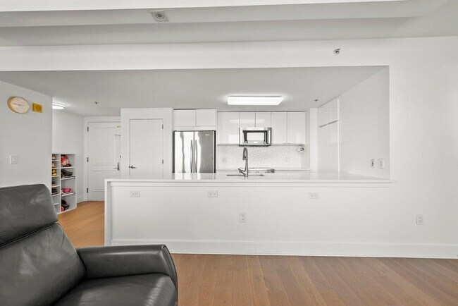 Building Photo - 88 Morgan St