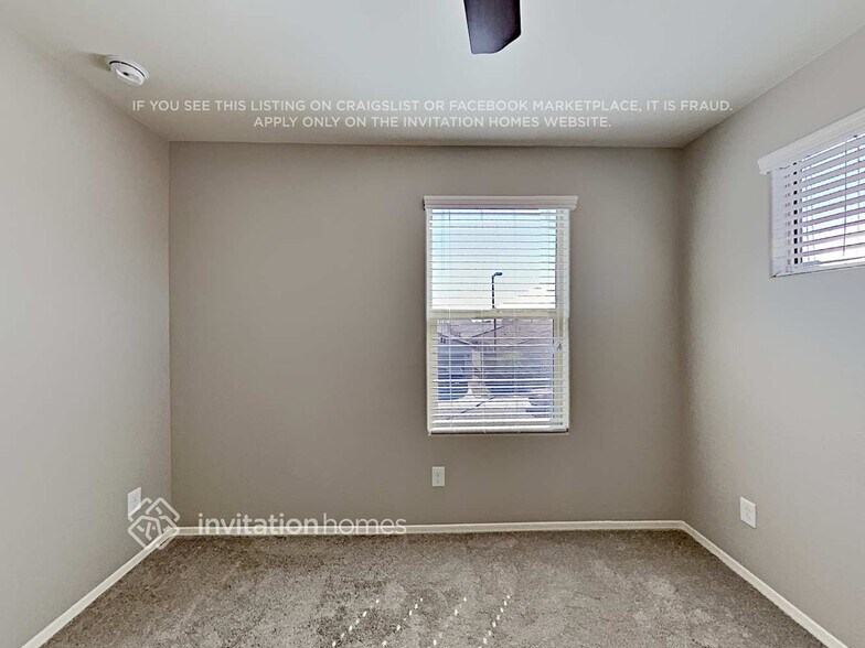 Building Photo - 21130 W Cypress St