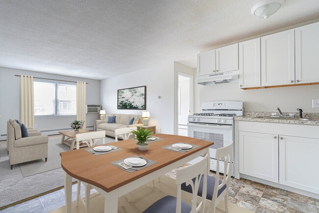 Building Photo - The Lancelot