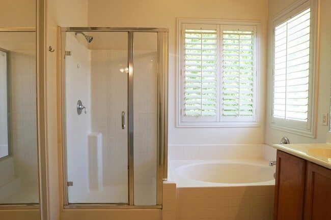 Building Photo - 79882 Viento Dr