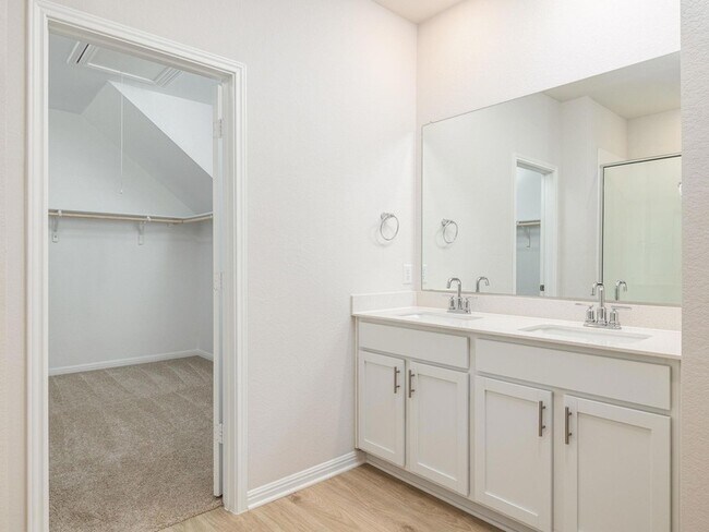 Building Photo - 2704 Indian Clover Trl