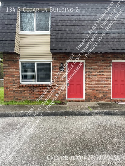 Building Photo - 134 S Cedar Ln
