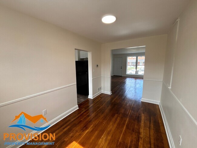 Building Photo - 1925 Jasmine Rd