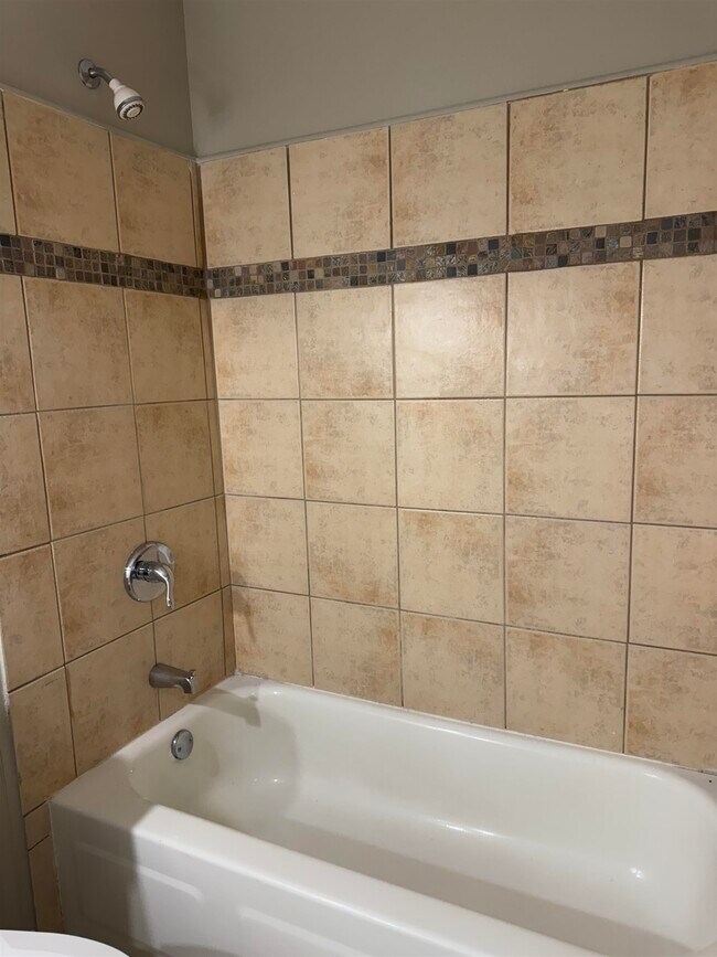 Building Photo - 7145 Claiborne Dr