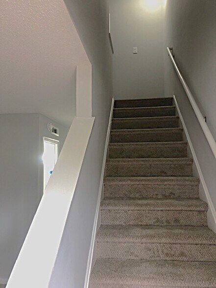 Building Photo - 505 Sherwood Ct