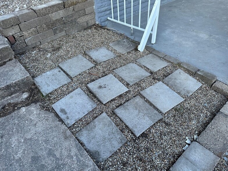 Building Photo - 2323 Patterson Ave