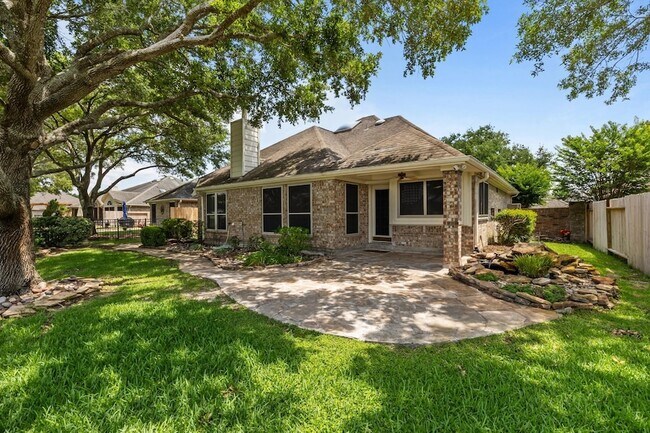 Building Photo - 2723 Shelby Dr