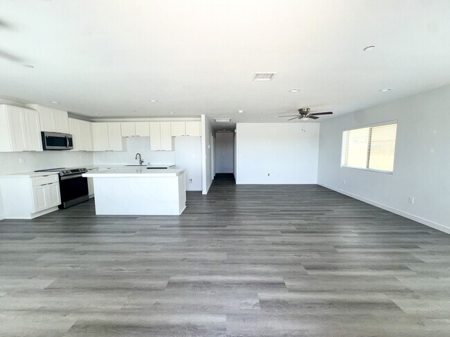 Building Photo - 7343 Dogwood Ave