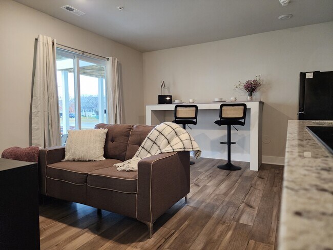 Building Photo - 1803 Tolchester Way