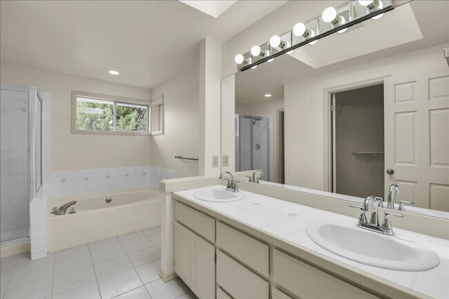Building Photo - 4Bd/2.5Ba Mill Creek House