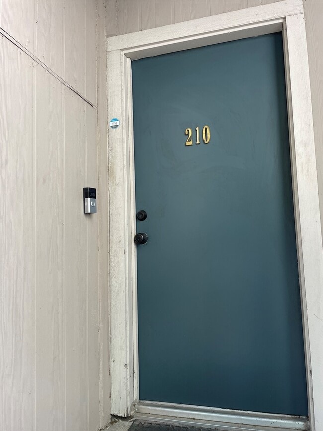 Building Photo - 7950 N Stadium Dr