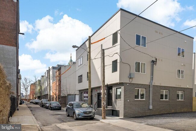 Building Photo - 1533 N 2nd St