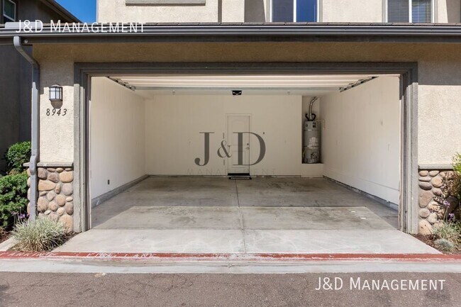 Building Photo - 8955 Valencia St