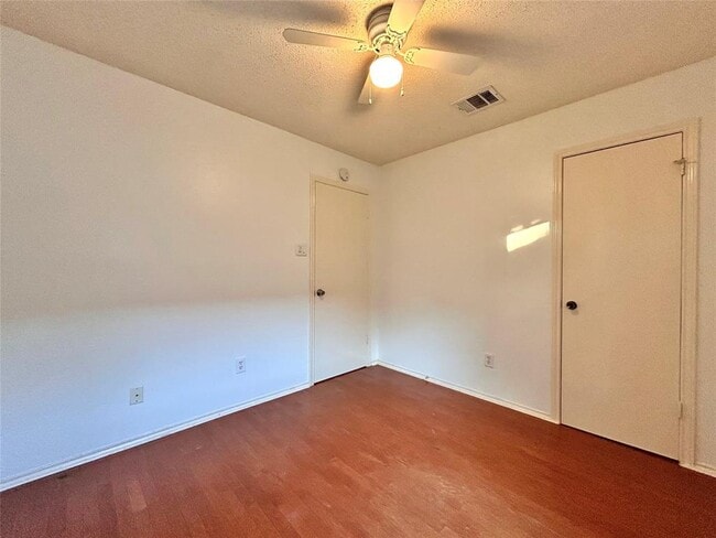 Building Photo - 12904 Lazyfield Trail