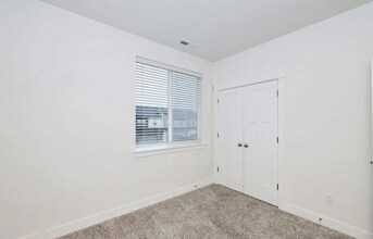 Building Photo - 13222 S Dominica Ln