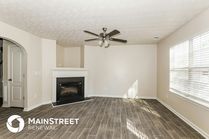 Building Photo - 7471 Garnet Dr