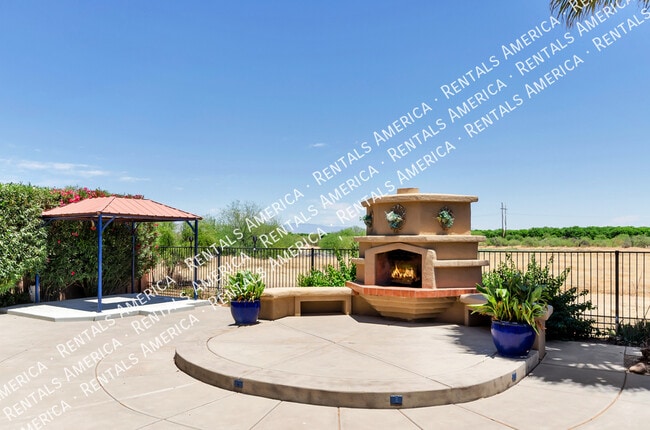 Building Photo - 15549 S Via Puente Azul