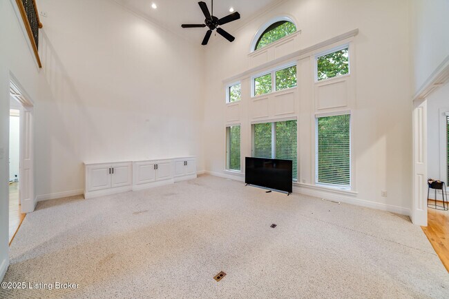 Building Photo - 12307 Ridgeview Dr