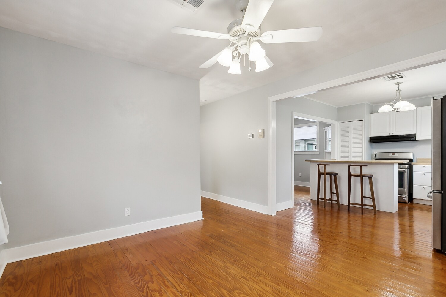 Building Photo - 209 Vine St