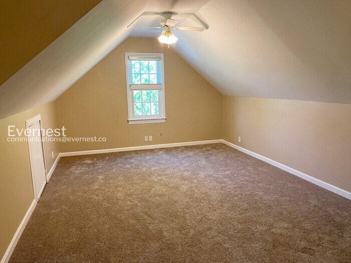 Building Photo - 1203 Countryside Dr