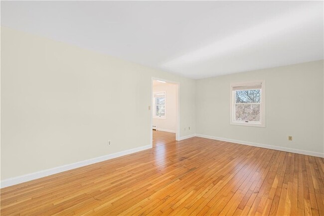 Building Photo - 18 Coggeshall Way