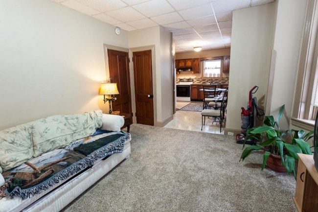 Building Photo - 534 S Market St