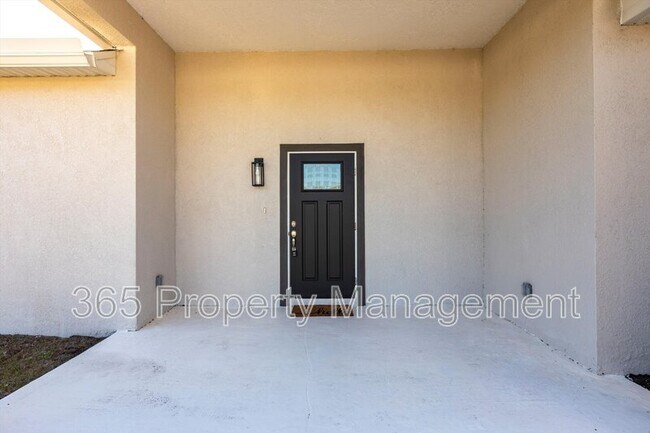 Building Photo - 5534 Fairlane Dr