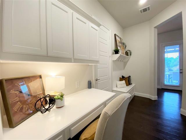 Building Photo - 2612 Cathedral Dr