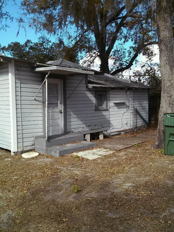 Building Photo - 114 N Chester St