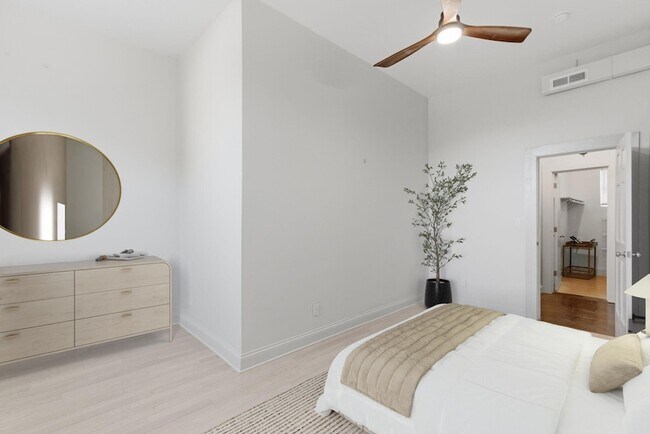 Building Photo - 500 Main St