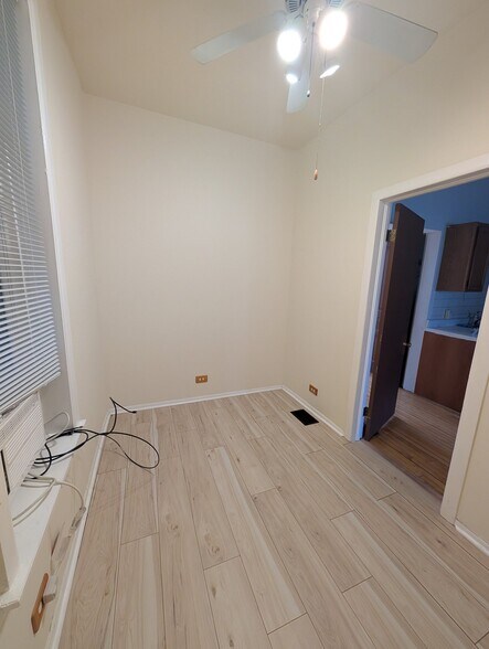 Building Photo - 1935 N Leavitt St