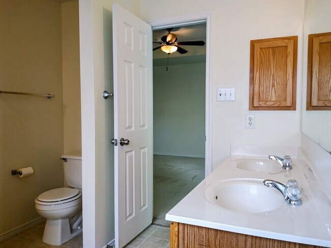 Building Photo - 13402 Asbury Vista